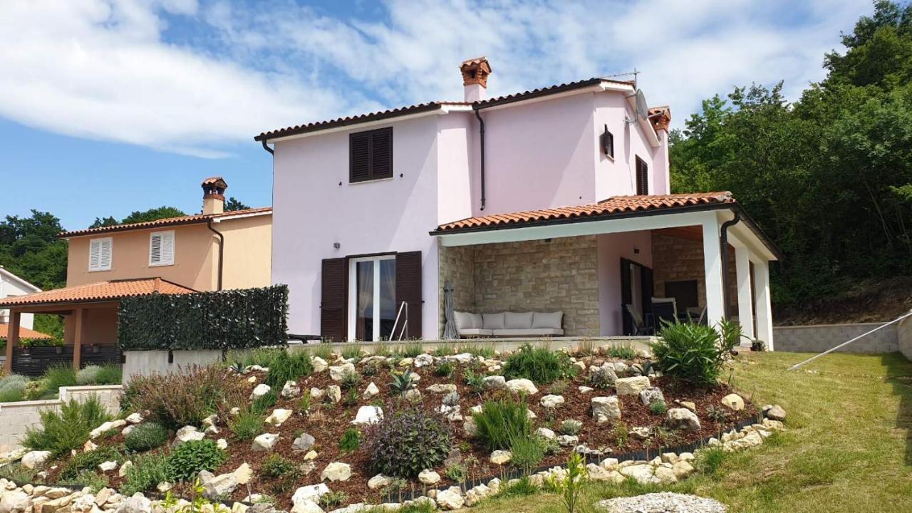 Villa El Istria Лабин Екстериор снимка